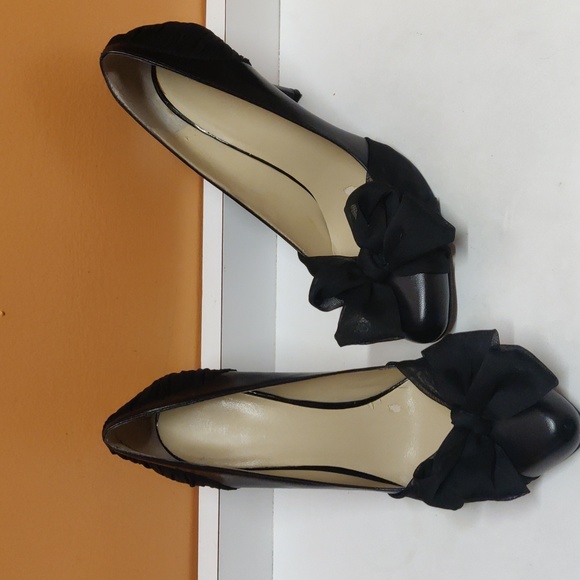 Nine West Black Pumps With Sheer Bow And Sheer Detail On Back Of Shoes - Picture 10 of 12